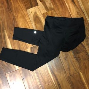 Lululemon leggings with pockets size 8
